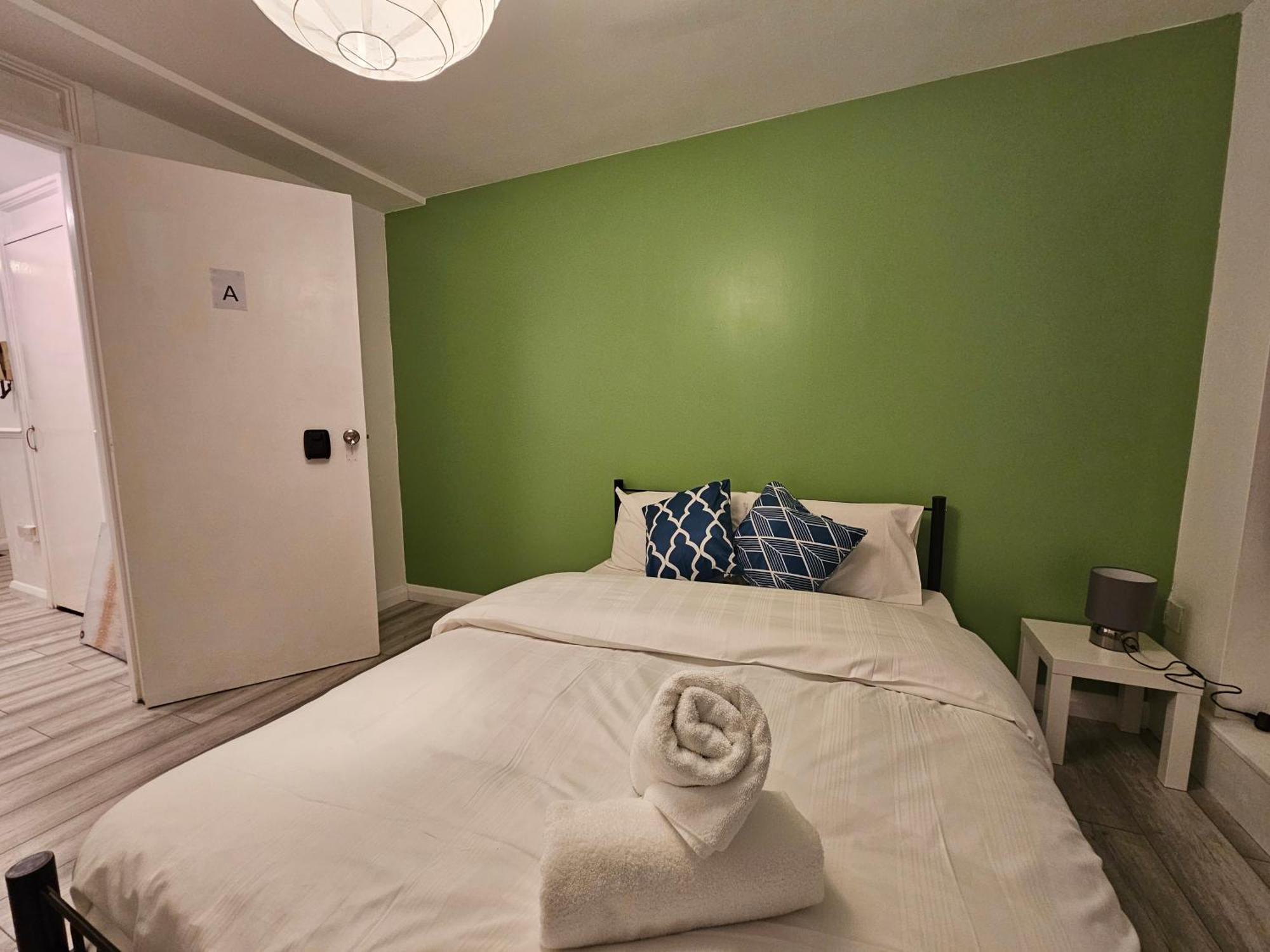 London Mile End Rooms Exteriör bild
